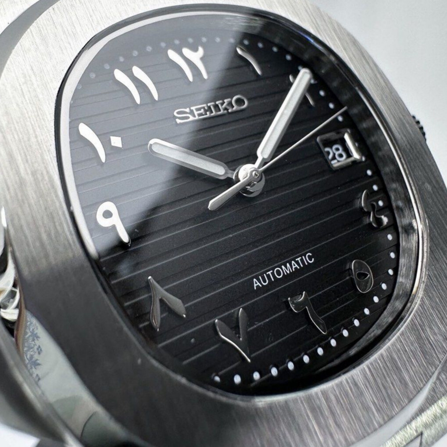 SATIKO | ROMAN BLACK