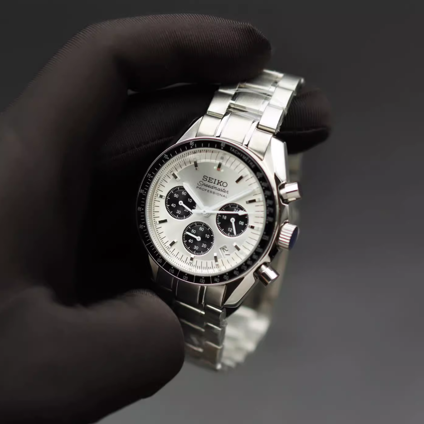 SEIKOMASTER | BLACK WHITE