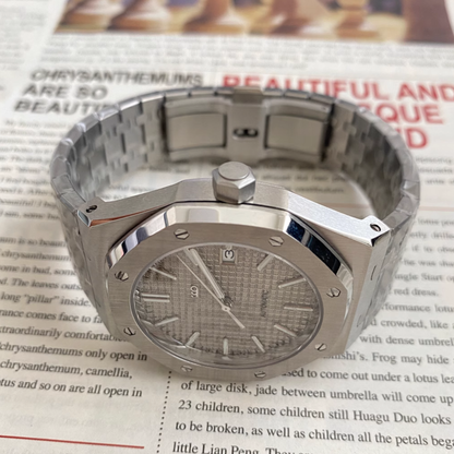 ROYAL SEIKOAK | WHITE