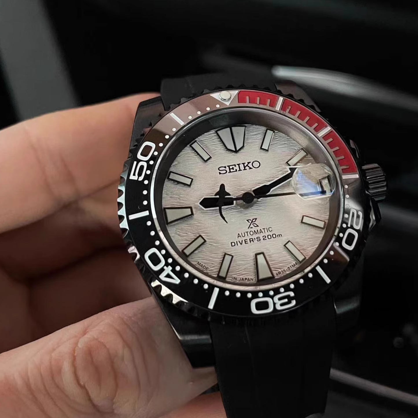 SEIKOMARINER | SHARK RED