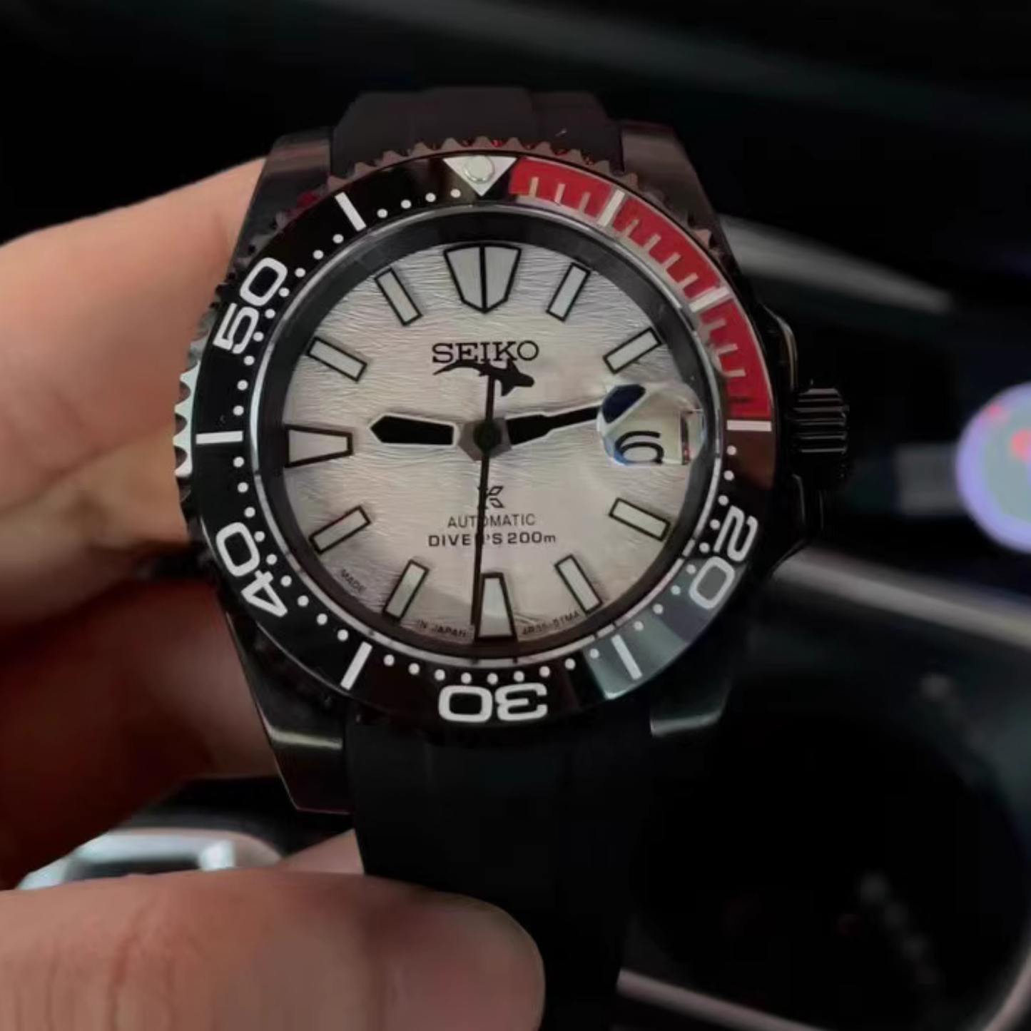 SEIKOMARINER | SHARK RED