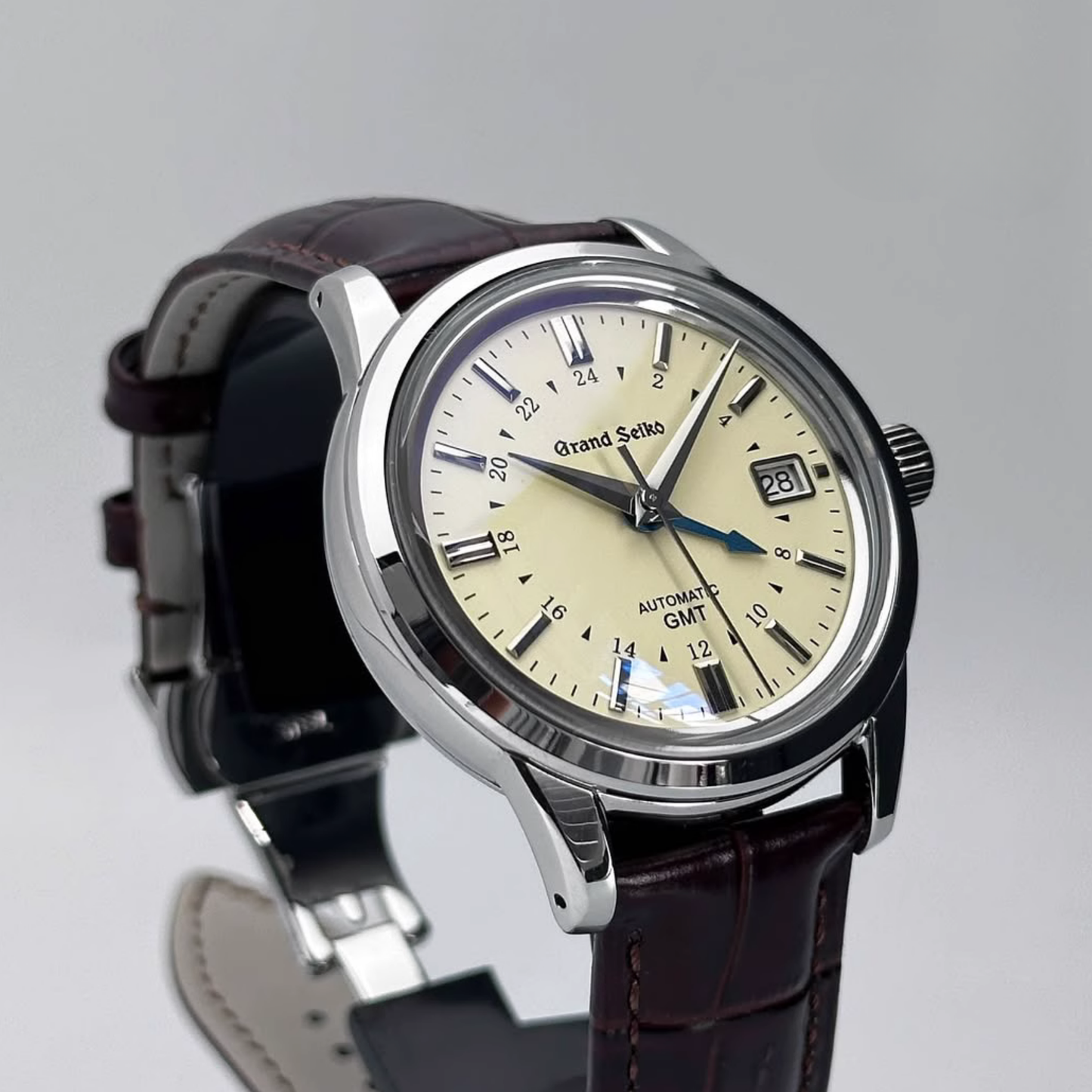 GRANDMASTER | SAPPHIRE BROWN