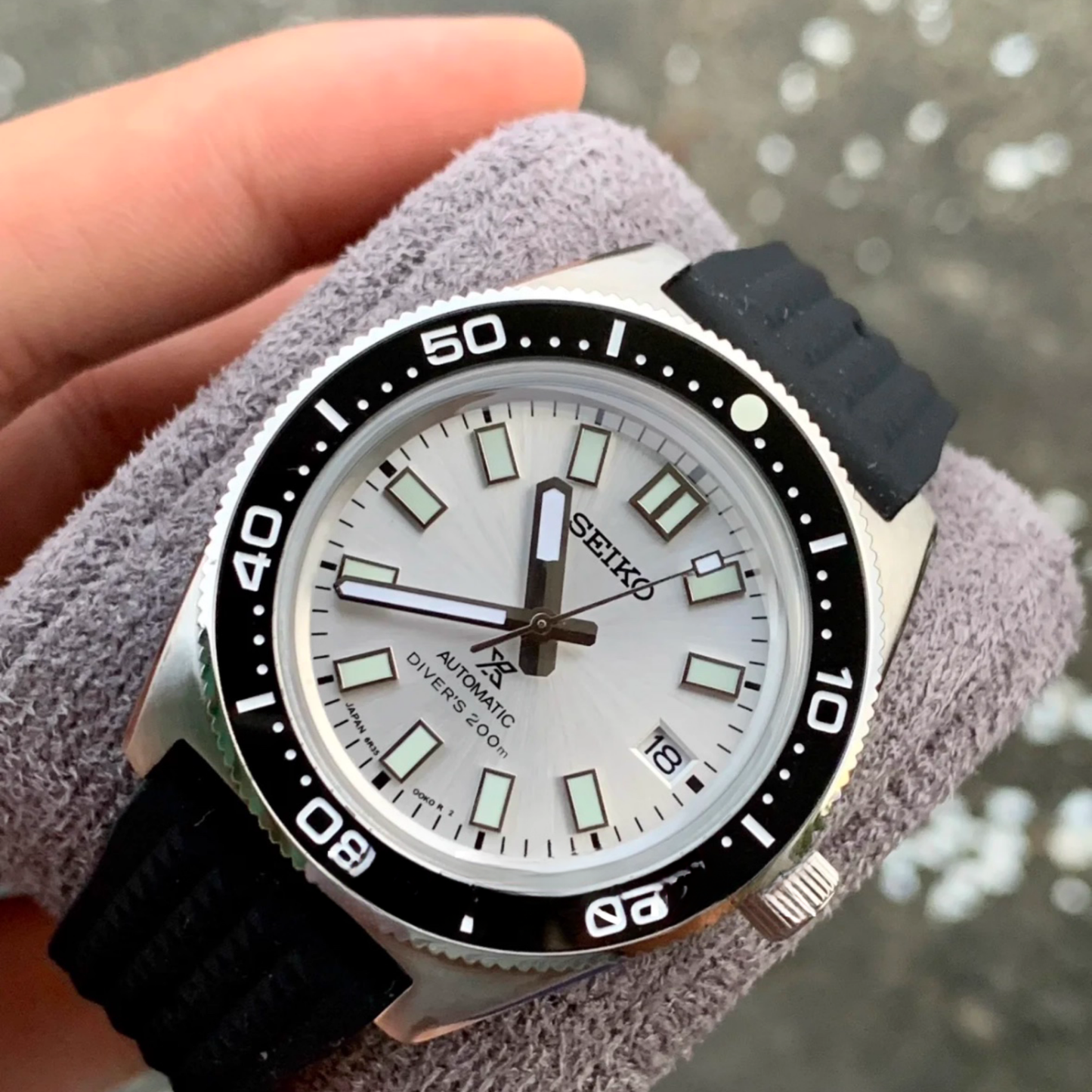 SEIKOMARINER | WHITE BLACK