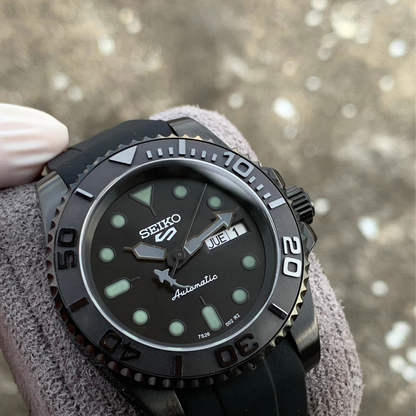 SEIKOMARINER | SHARK BLACK