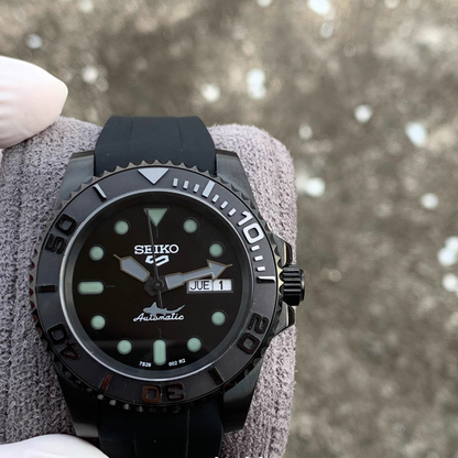 SEIKOMARINER | SHARK BLACK