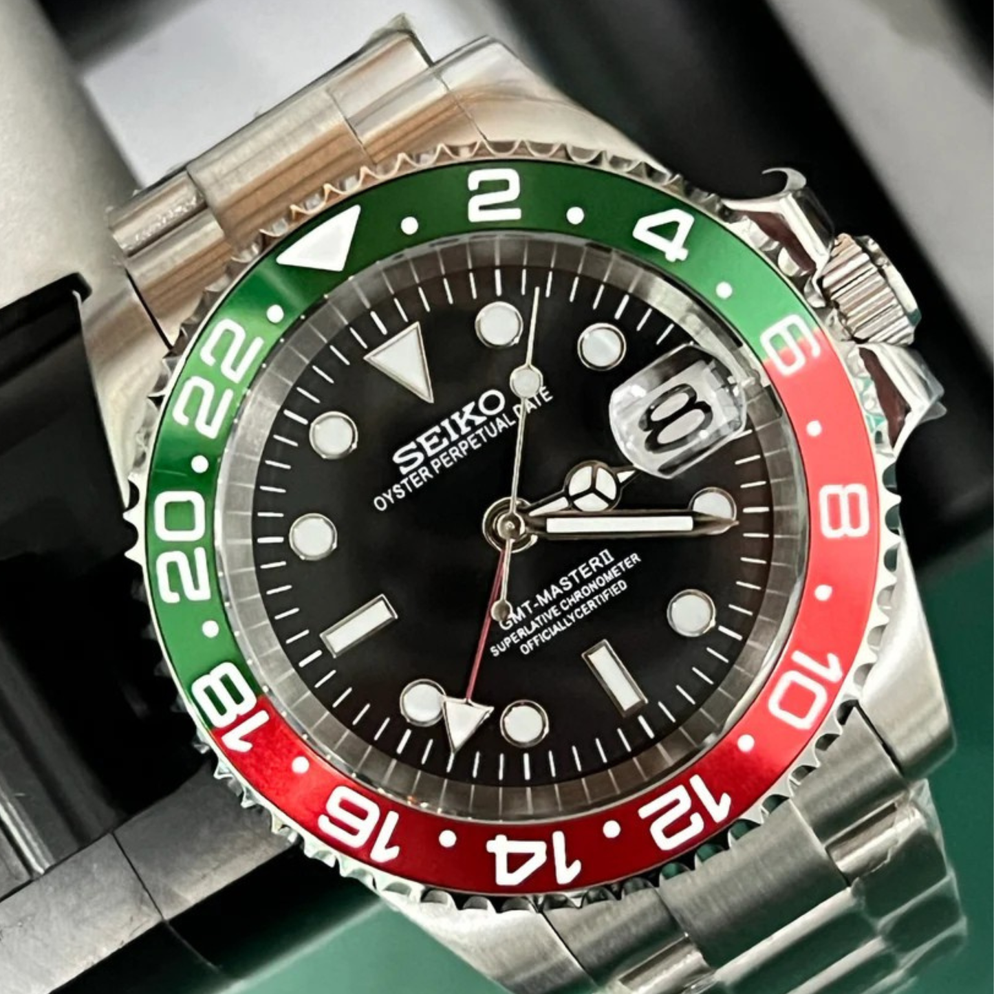 GMT-S | GREEN RED