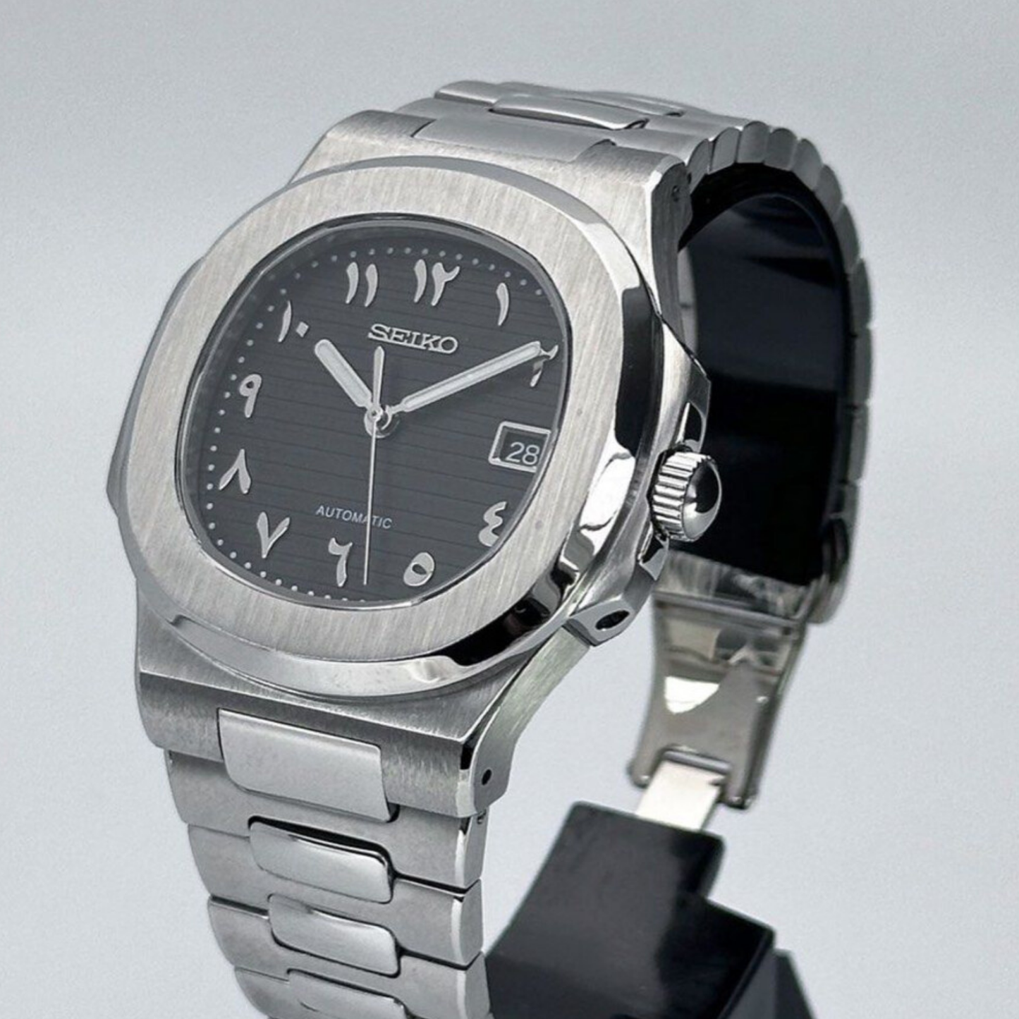 SATIKO | ROMAN BLACK